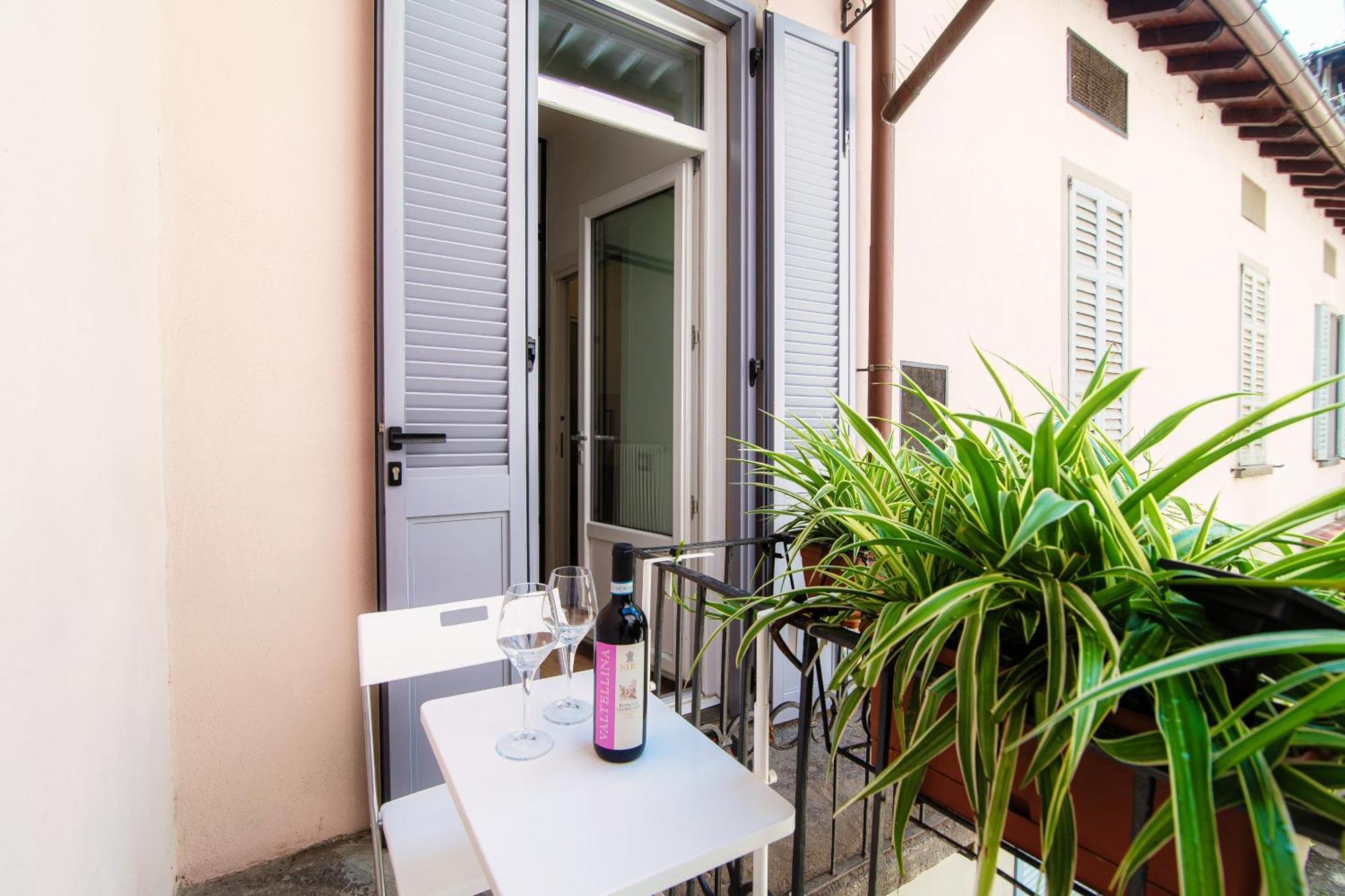 Апартаменты Casa Giulini - The House Of Travelers Комо Экстерьер фото